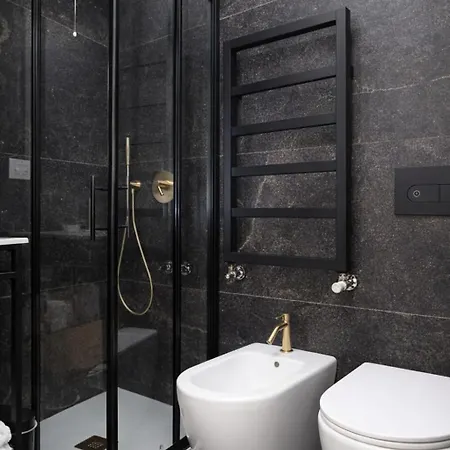 Navigli Nest Renovated With Balcony On The Naviglio Apartment